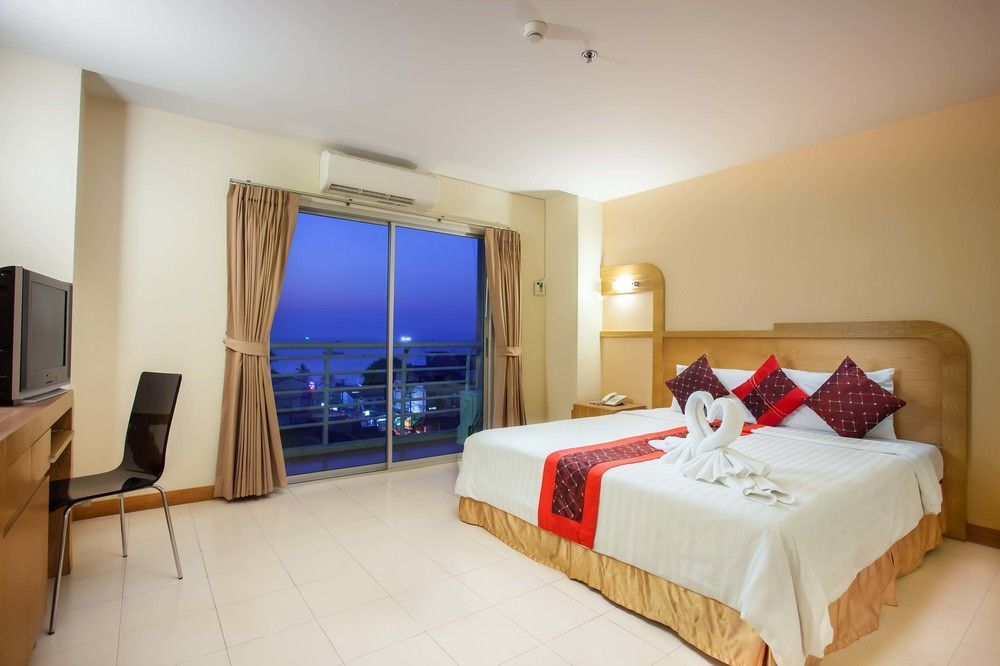 Eastiny Plaza Hotel